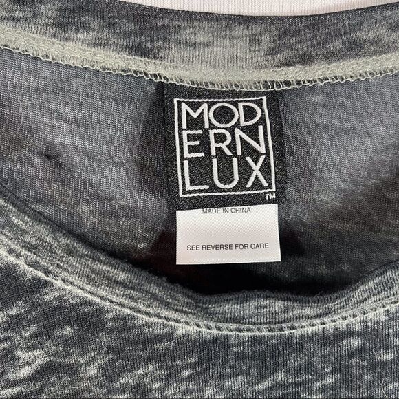 Modern Lux Graphic Tee - Picture 3 of 15